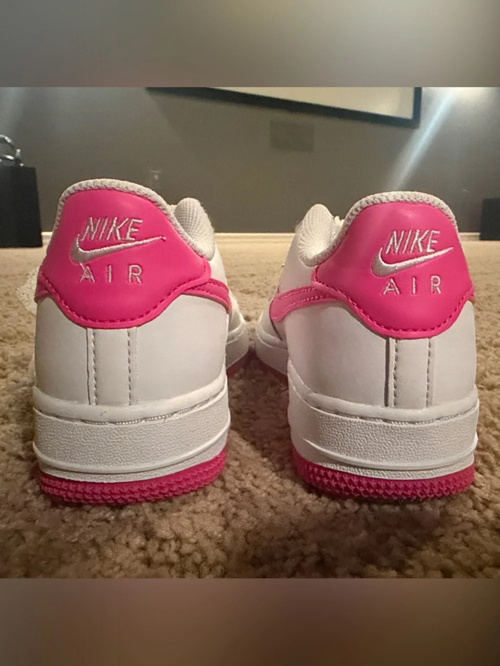 EUC Sz.4 Big Girls Pink & White Nike Air Force 1 Shoes